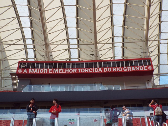 临困难的俱 临困难的俱